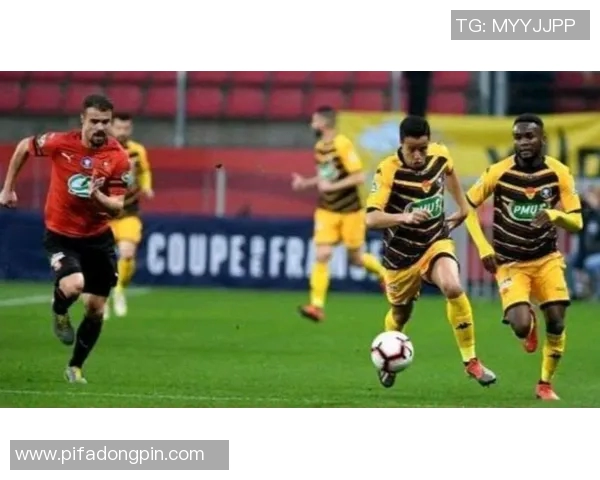 巴黎足球会与尚布利激战正酣在线直播精彩瞬间全记录